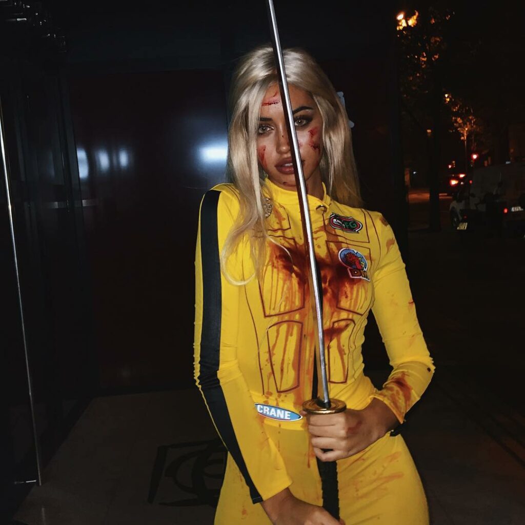 I smell like honey cause I made this blood with honey. Also, not pregnant, so fa...