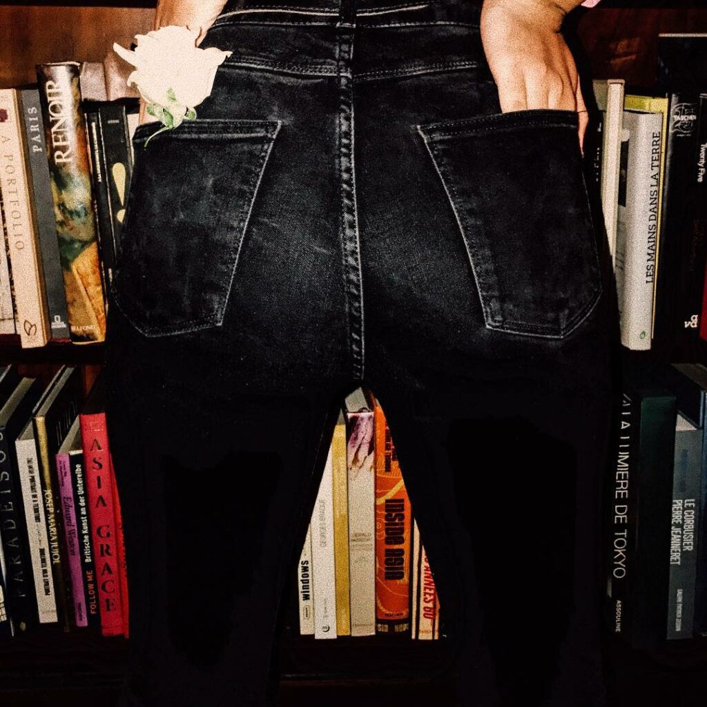 Paris is dope. Thnx for taking this pic of my butt right in front of your girlfr...