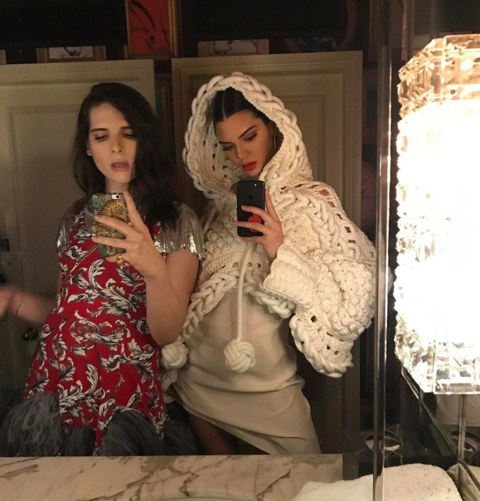 bathroom selfie ...