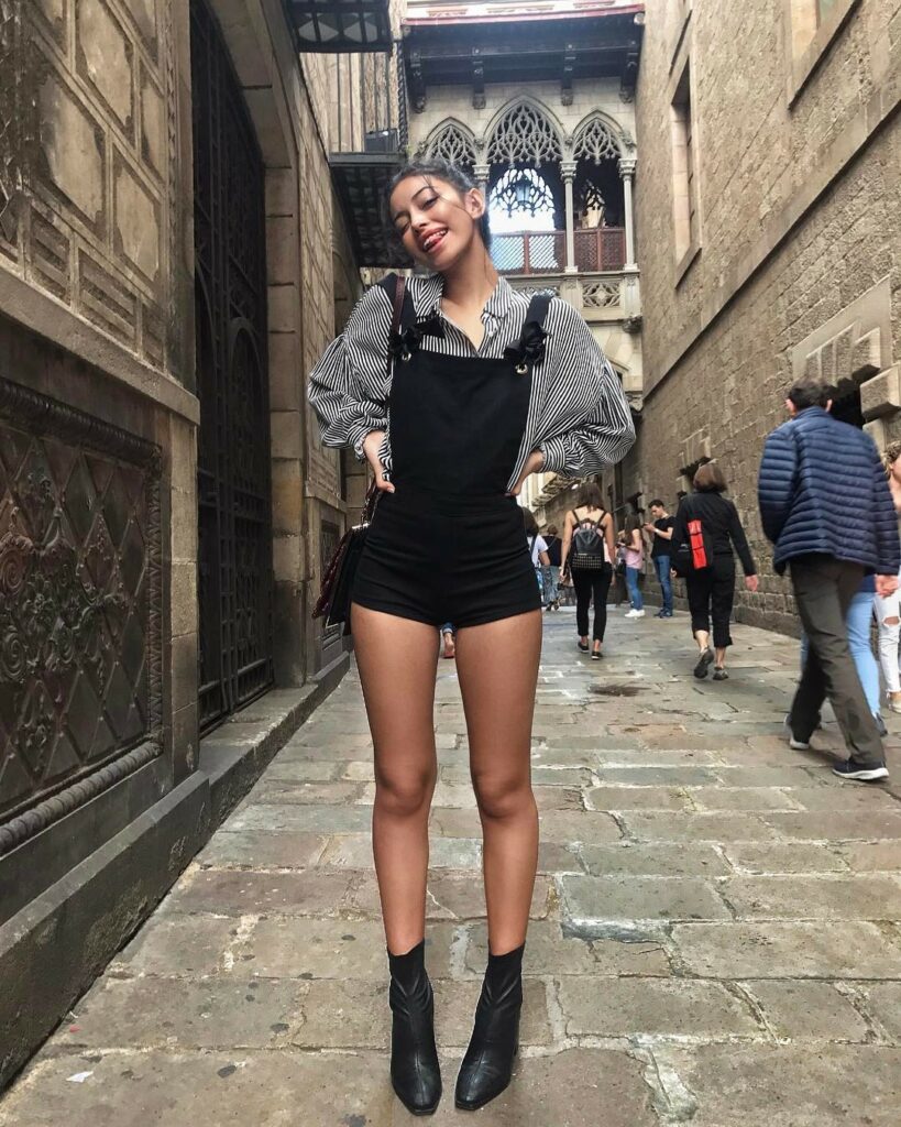 why does this look like I photoshopped myself onto it...