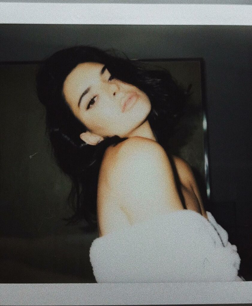 moody @esteelauder #estee_model...