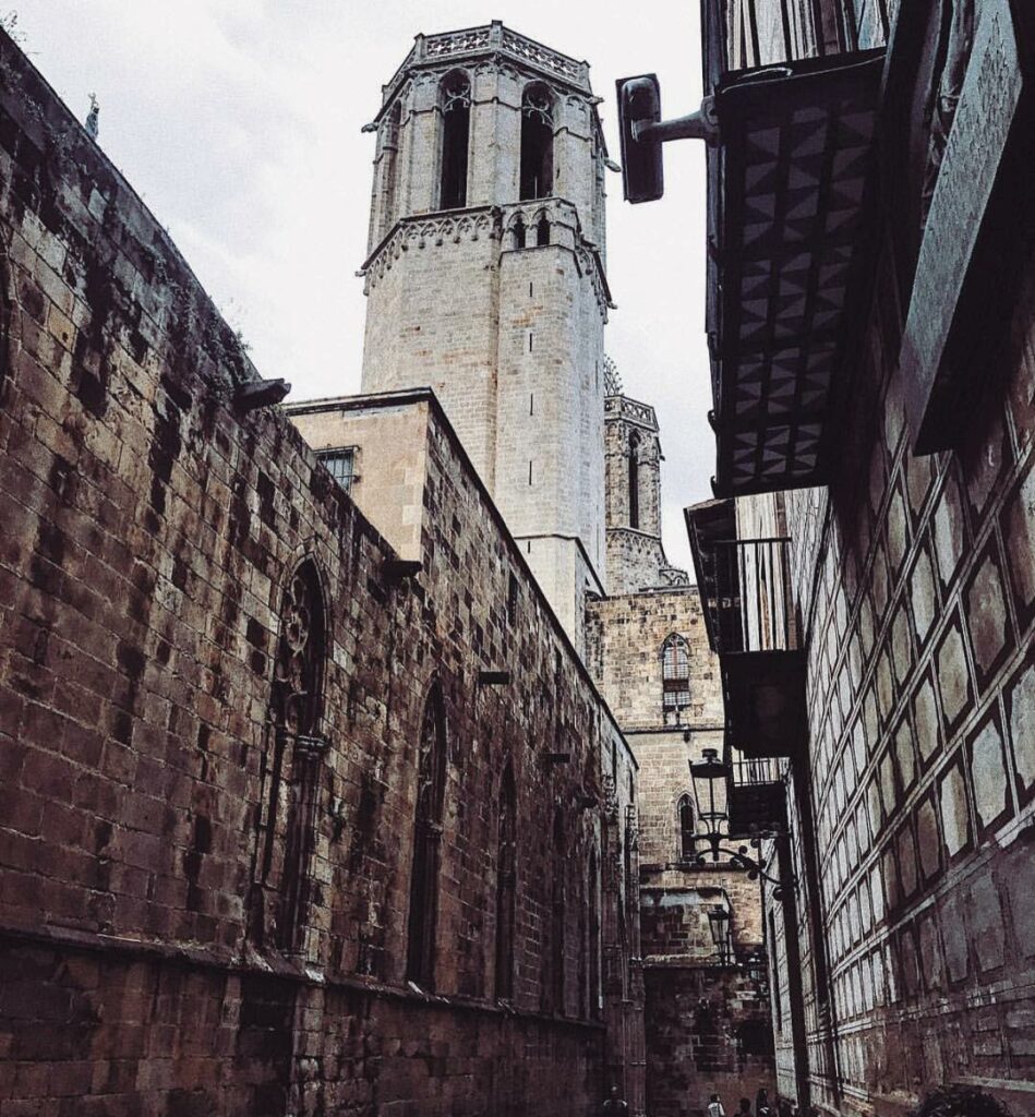 mi corazón está con todo el mundo en mi hogar Barcelona. No puedo creer que haya...