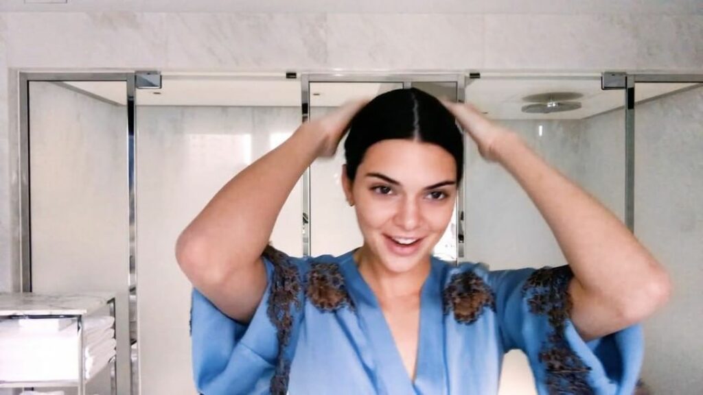 quick makeup with @voguemagazine @esteelauder  #EsteeModel...