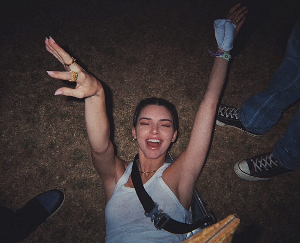 the 1st pic is how i feel about 90 million of you! lots of love ...