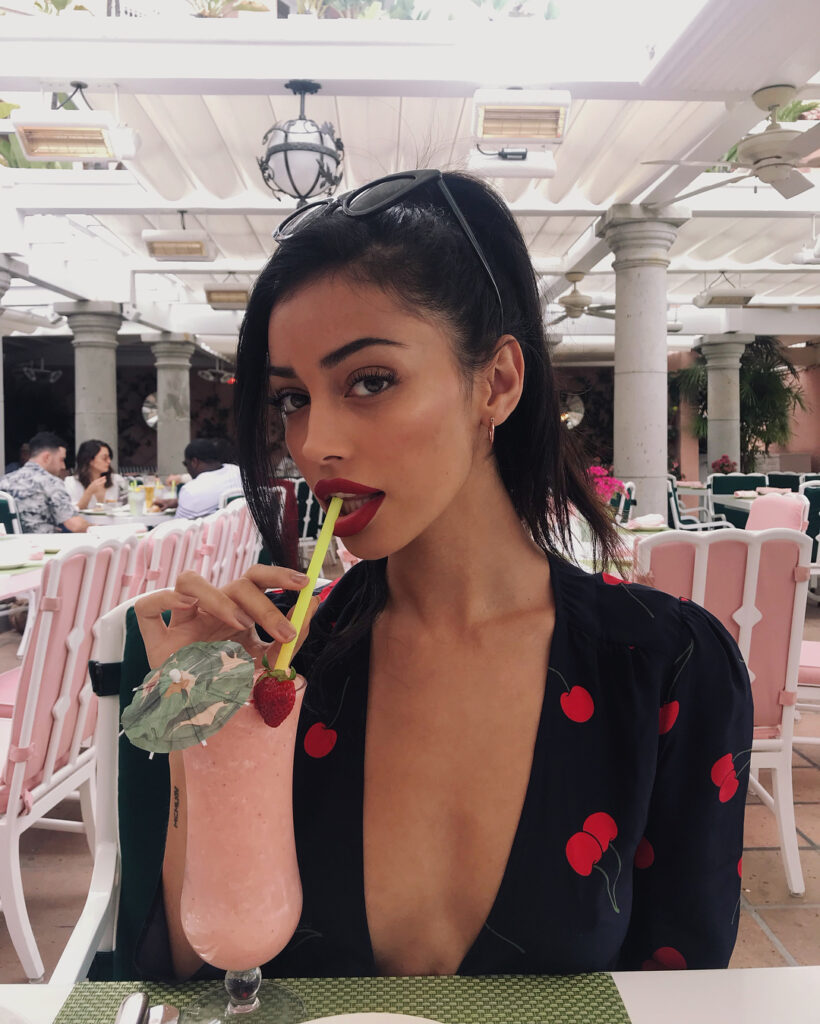 what’s w all the food pics smh...