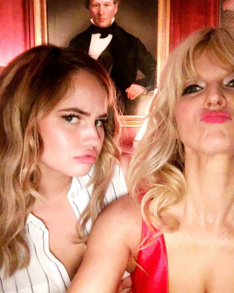 just three lil pistols saying “prune” to get that Olsen pout — at the gala for t...