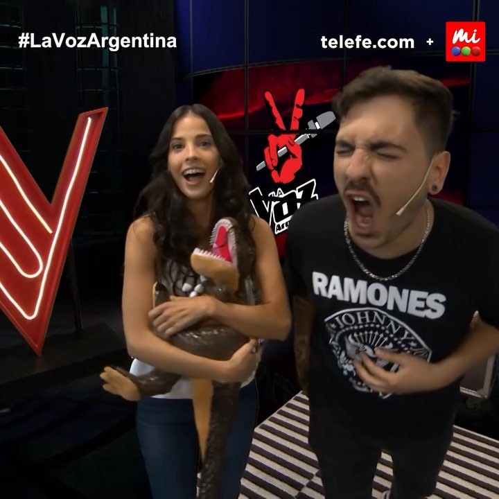 Hoy es viernes de  con amigos, hoy es viernes de cita con tu chico o chica, hoy ...