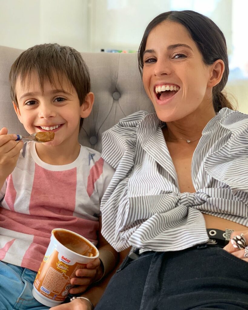 Gorditos felices Dándole al dulce de leche con cuchara con el más lindo #Benja ...