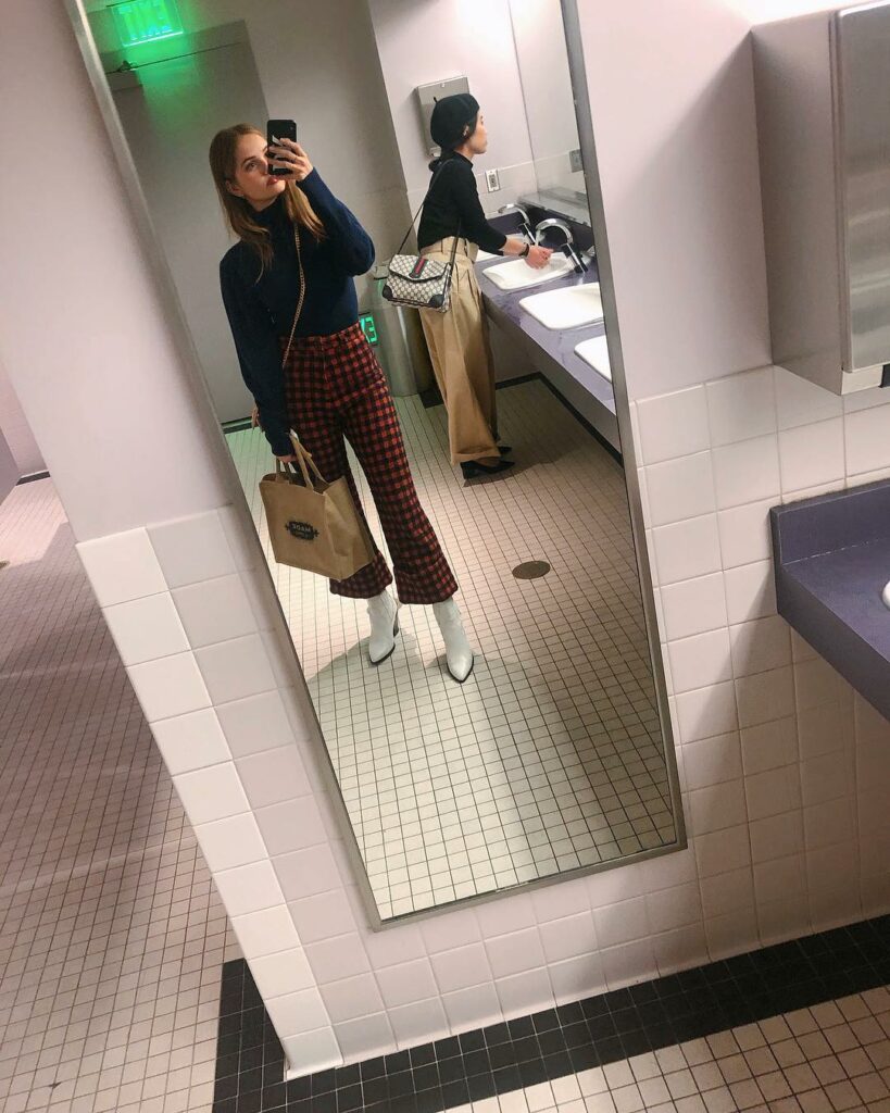 felt autumnal and shamelessly obsessed with her outfit — might delete...