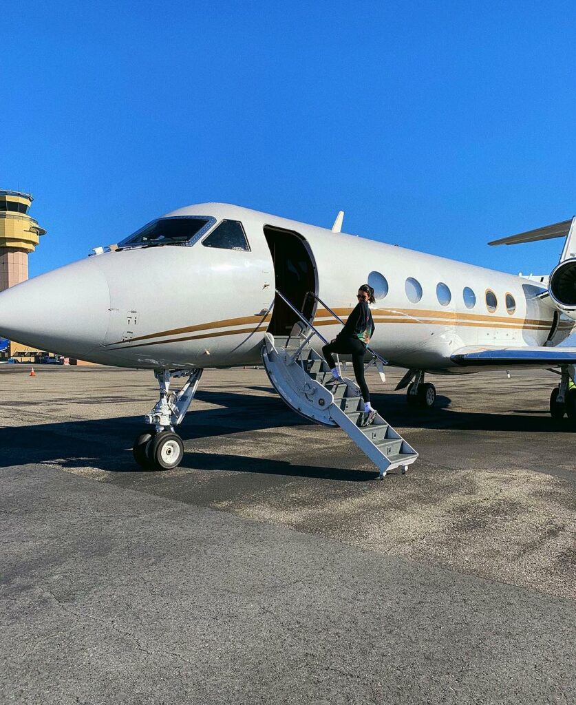 anytime, anyplace @flyprvt  #ad...