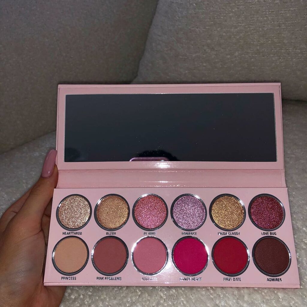 a little bit in love with the Valentine Palette.. launching 2.1.19 @kyliecosmeti...