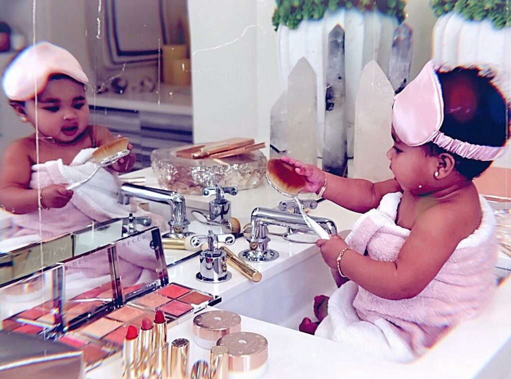 ✩ My little Becca Bff approves of mommies and aunties collab with @beccacosmetic...