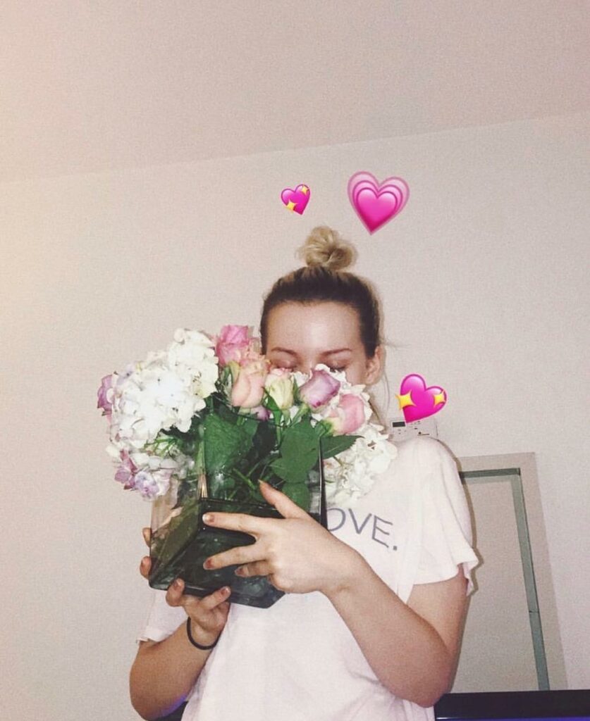 my best girl flew to ny to bring me flowers & make sure i’m taking care of mysel...
