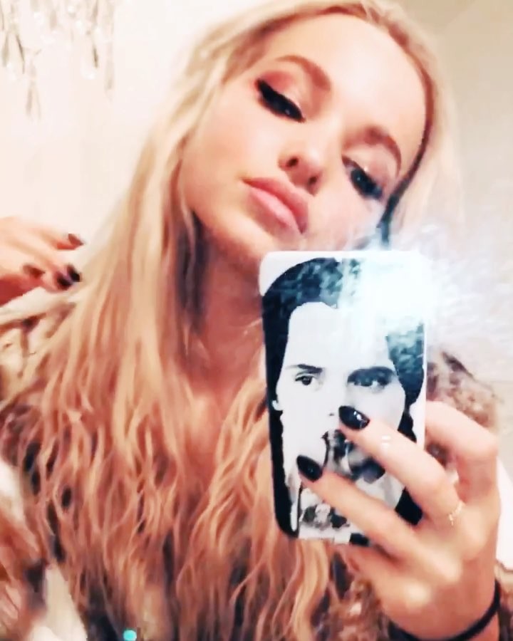 happy valentine’s day, kids . do your makeup & clean your mirror ...