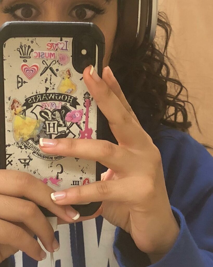 A mature 21 year old’s phone case.... RT while you can...