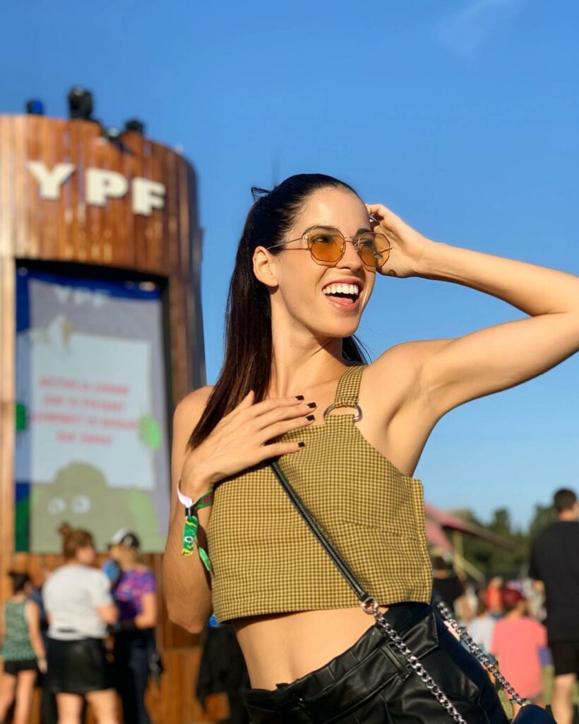Hoy día 2 en #LollaAr con @ypfoficial y yo feliz !!!! Me encanta porque hay mega...