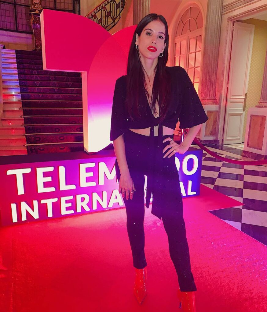 Esta noche aunque sea lunes se festeja #billboards2019  Gran manera de empezar l...