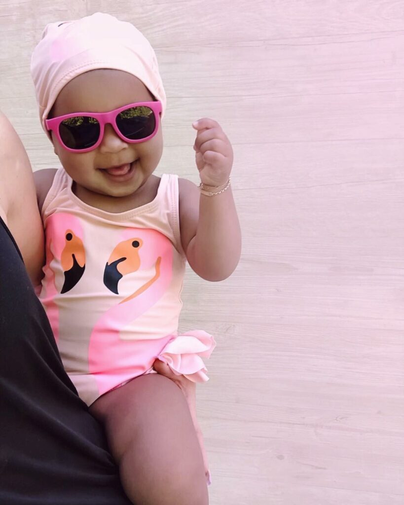 Happy Sunnnn.... wait wait mommy messed up,  it’s Monday. I’m sorry Happy Monday...
