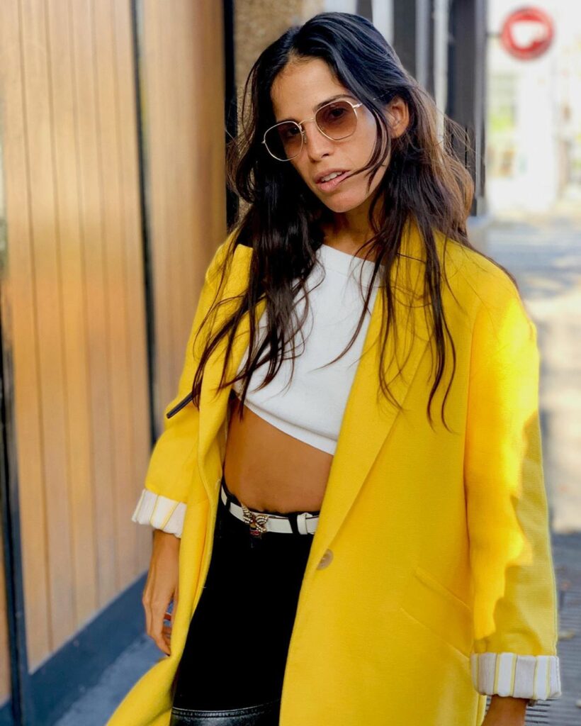El amarillo es mi color 
Buen jueves para todos !!!! Hoy hay función y mi cuerpo...