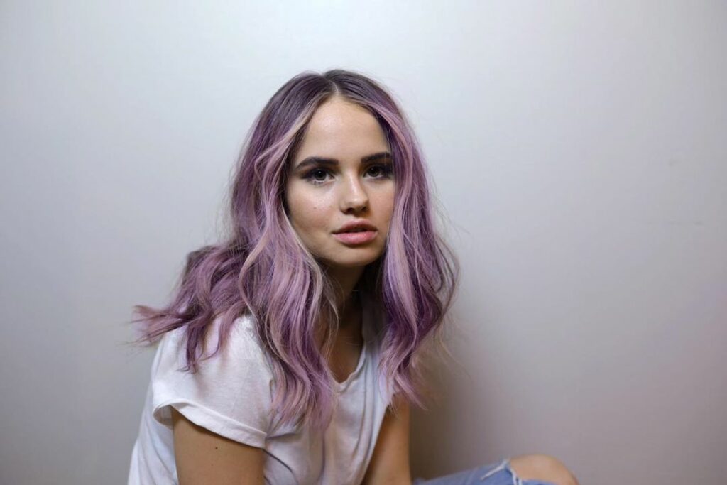 love a purple hair job ...