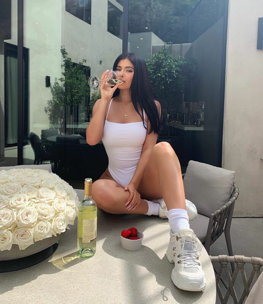 another day another episode of me minding my own business ...
