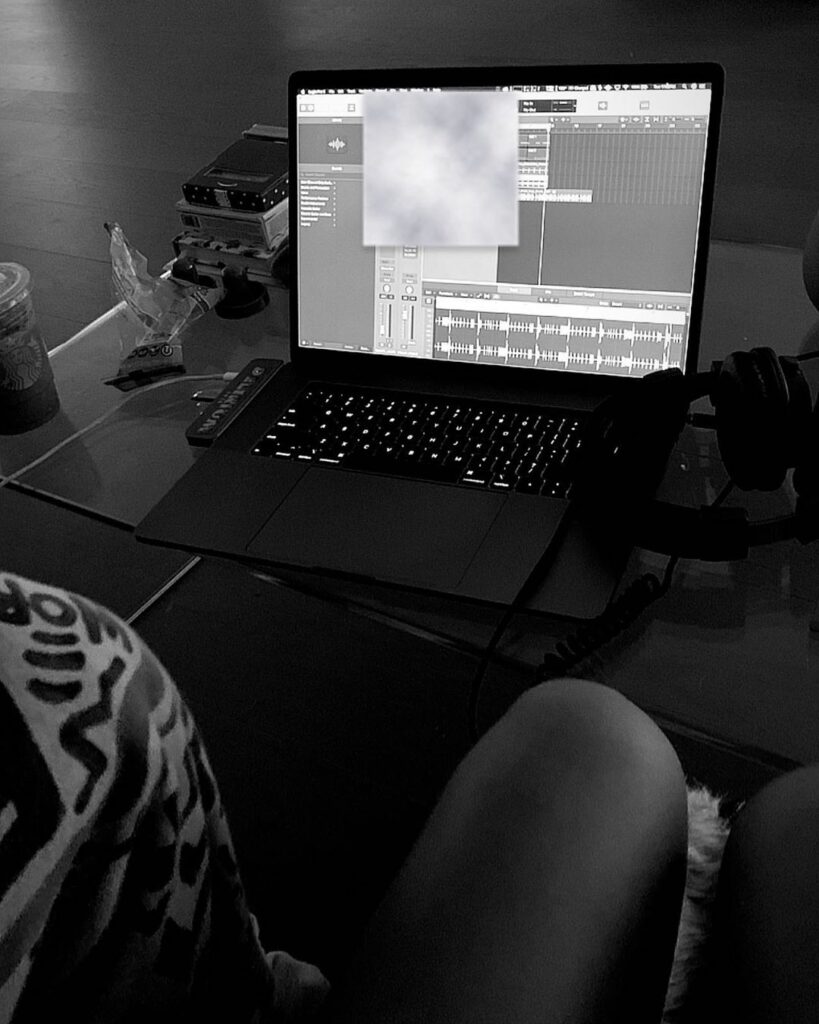 grateful for music in the mornings, this rain and the people in my life 
my hear...