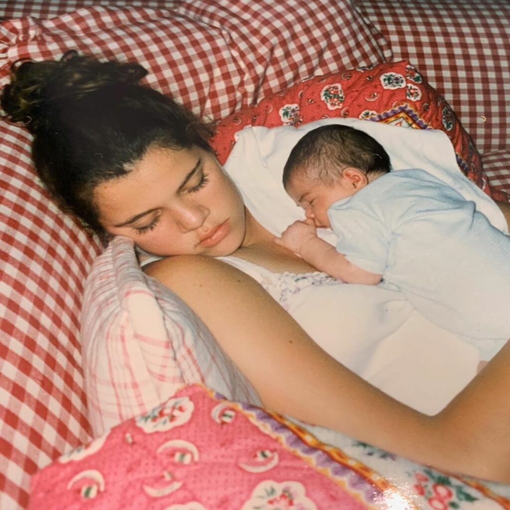 Khloé, 
no time or distance apart could ruin the bond we have. I feel so lucky t...