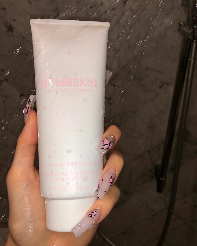 obsessed with my coconut body scrub  new @kylieskin dropping on monday.....