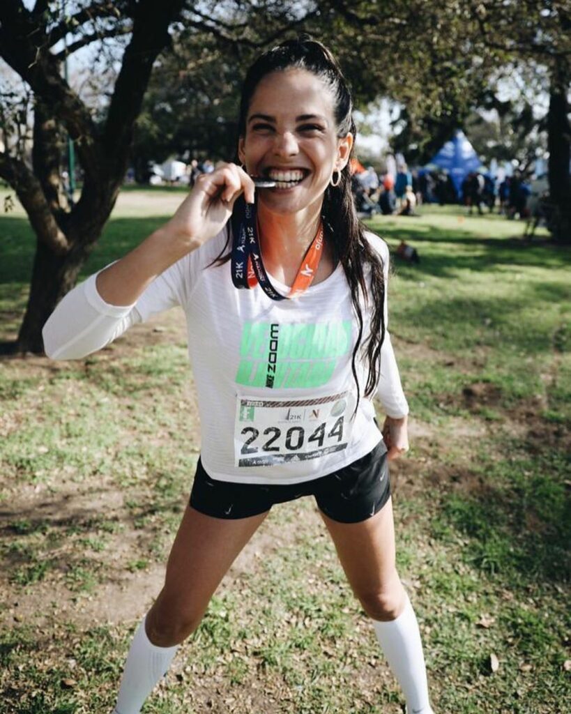 Feliz feliz ! Increíble experiencia ! Una vez más corrí 21k y es algo que me lle...