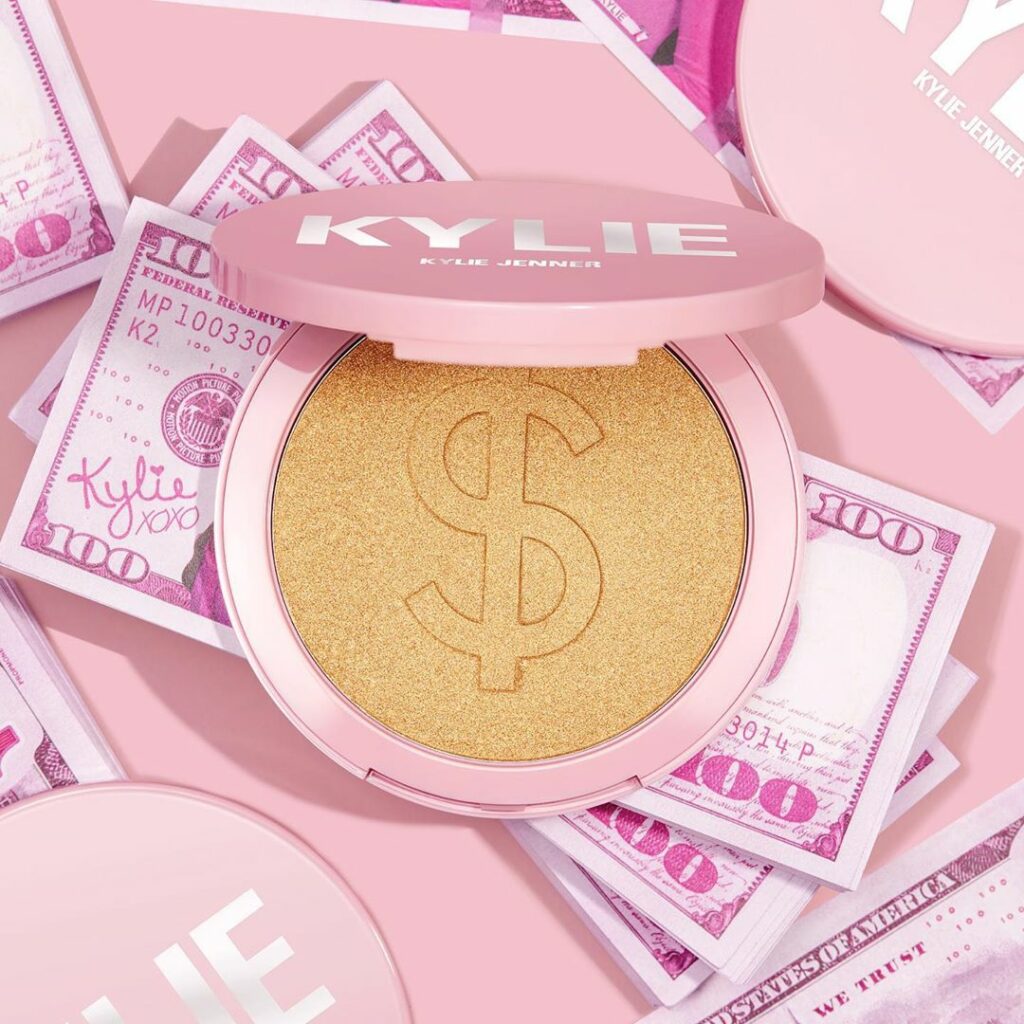 My beautiful new Birthday Body Glow launches 8/10  i like to use this all over m...