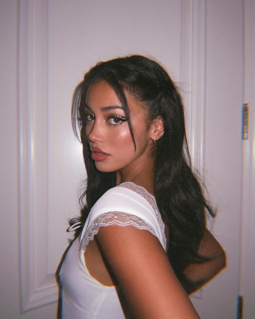 out here thinkin about how much i love lana del rey | @revolve top...