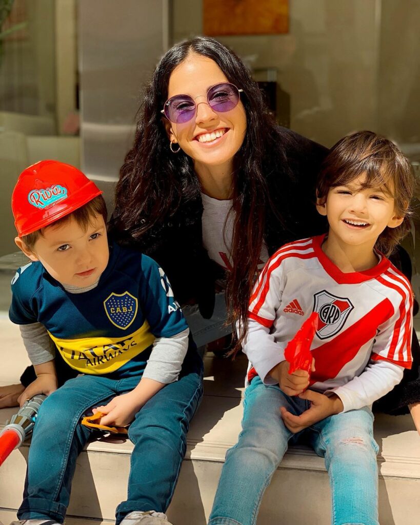 Domingo de súper clásico !!! #lolo #felu los amo 
Familia ...