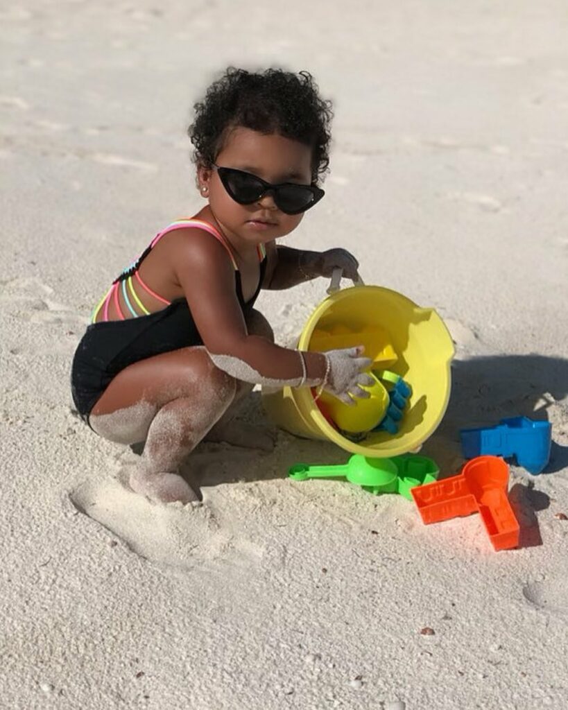 I was going through my phone and found these photos from our vacation with LaLa ...