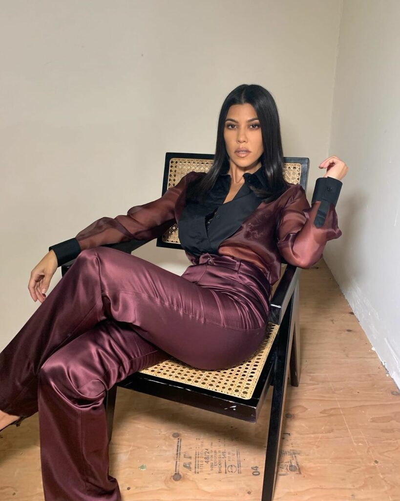 Me getting ready to watch Keeping Up With the Kardashian’s tonight....