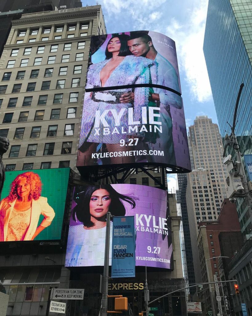 Times Square  #KylieBalmain @kyliecosmetics @balmain...