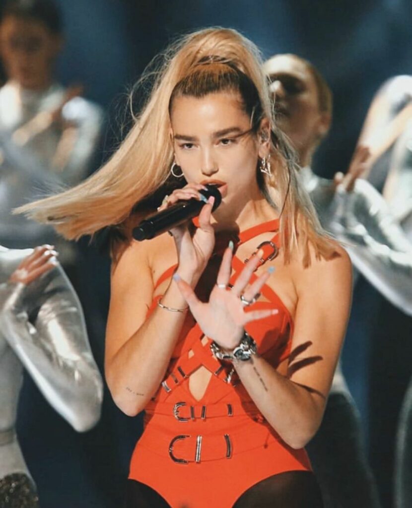 @amas...