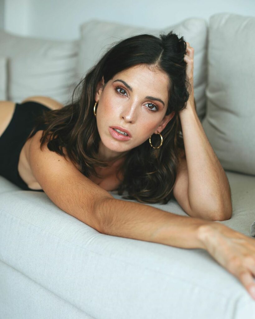Yo muy jueves por aquí !  Semana intensa y hermosa ! Hoy se estrena @tepidountax...
