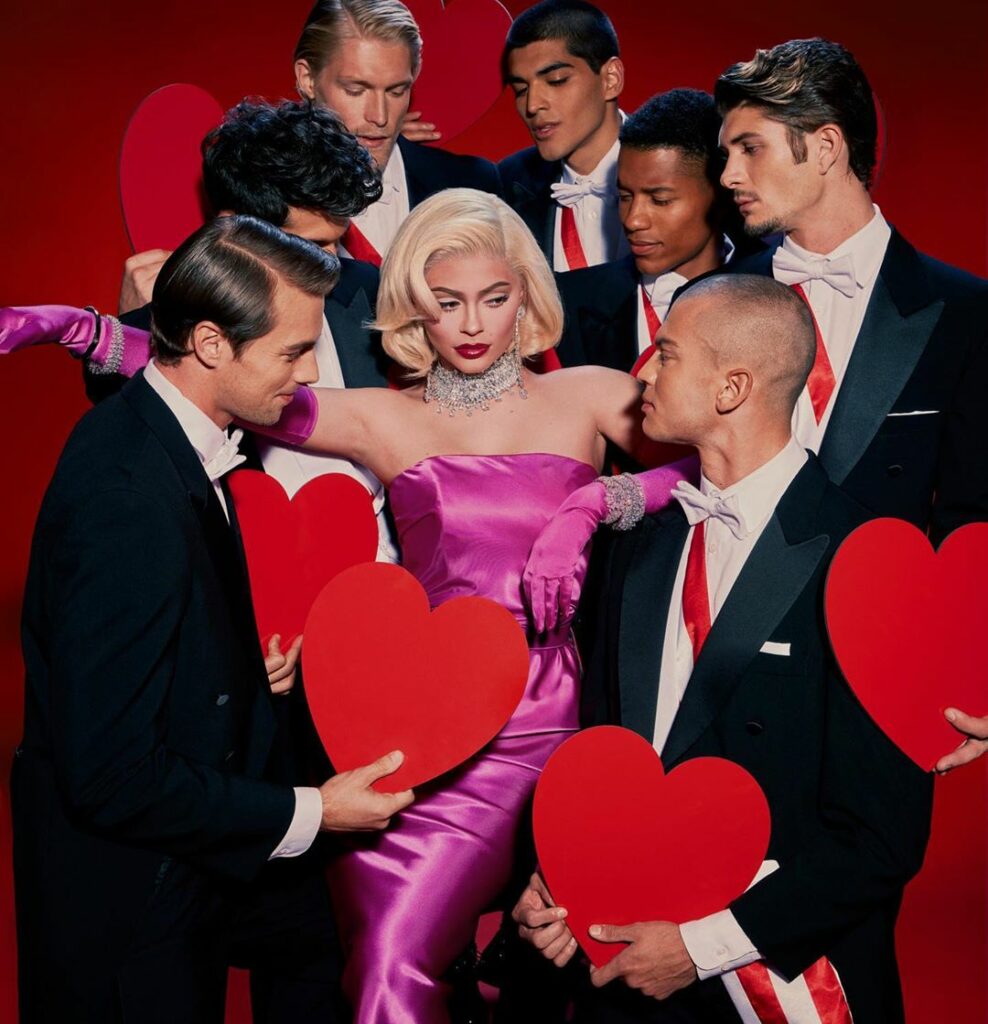 MARILYN MONROE  // @vmagazine @gregswalesart...