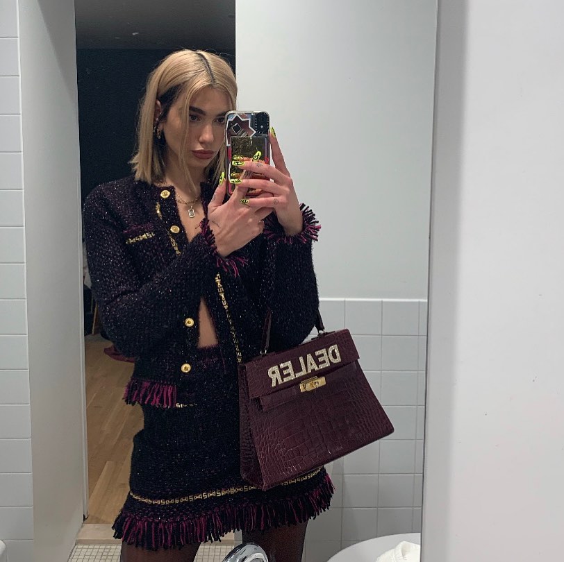 just anuva mirror selfie...