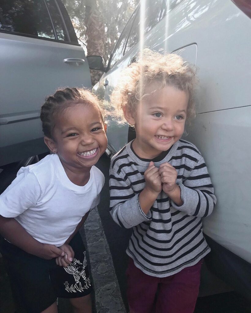 Happy Sunday! These cuties always make me smile ...