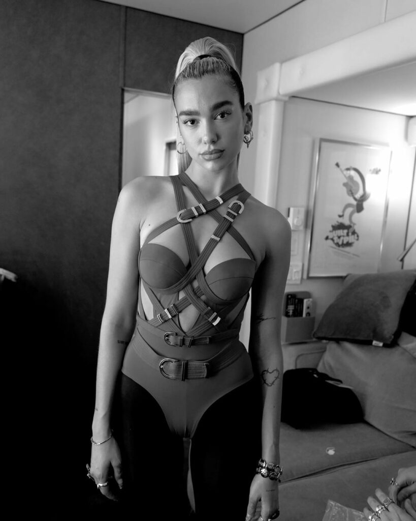 pre-stage @amas by @pixielevinson...