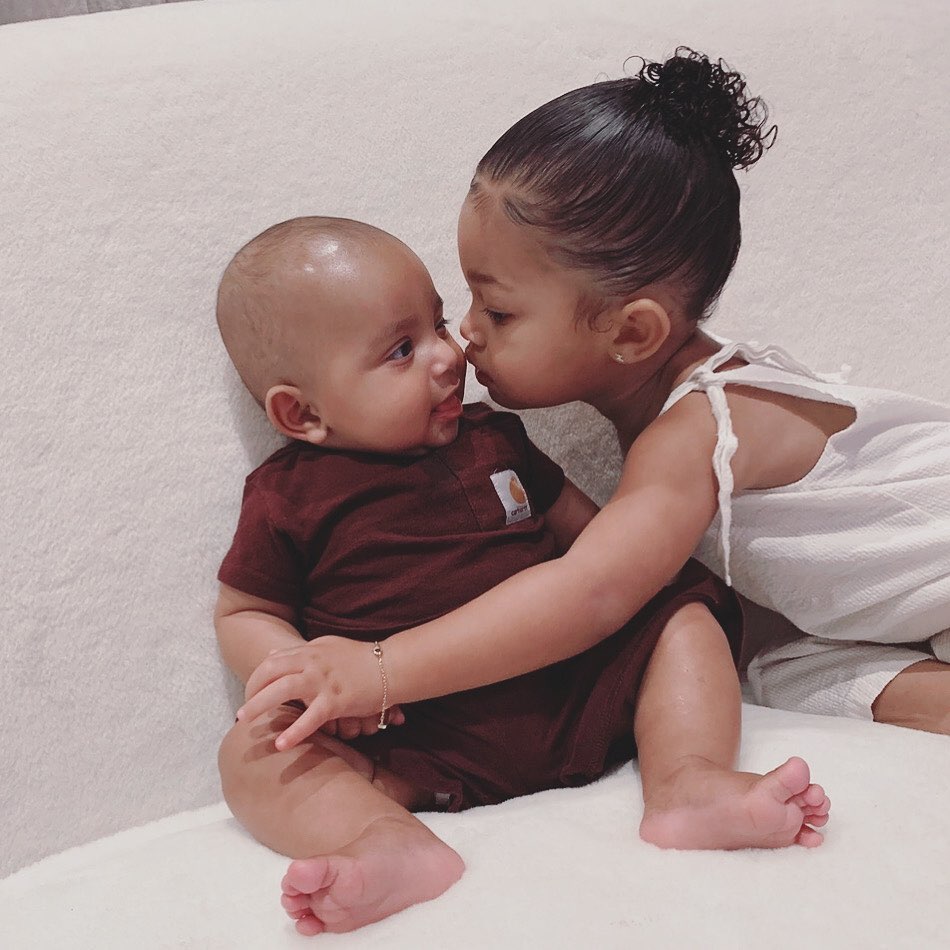Stormi loves my Psalmy so much!...