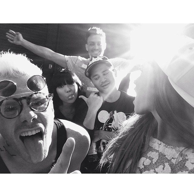 crew (reposting in black & white I'm sorry don't kill me omg )...