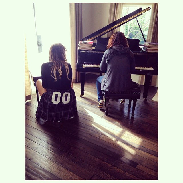 Piano lessons with Paxy @erinpaxton ...