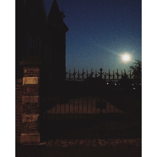 midnight walks in castle towns on belgian streets

#MyMoonMyMan...