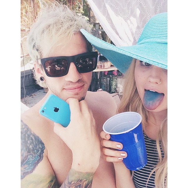 today's beach day brought to you by the colour blue; . #blueberrylemonade...