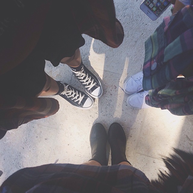 flannel life is the life for me @jordynwoods @sydneeysmithh...