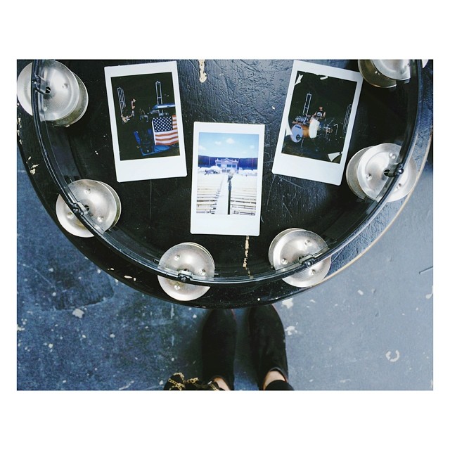 checking sounds + shaking Polaroids like a tambourine. 
@thenvrndng || @thenvrnd...