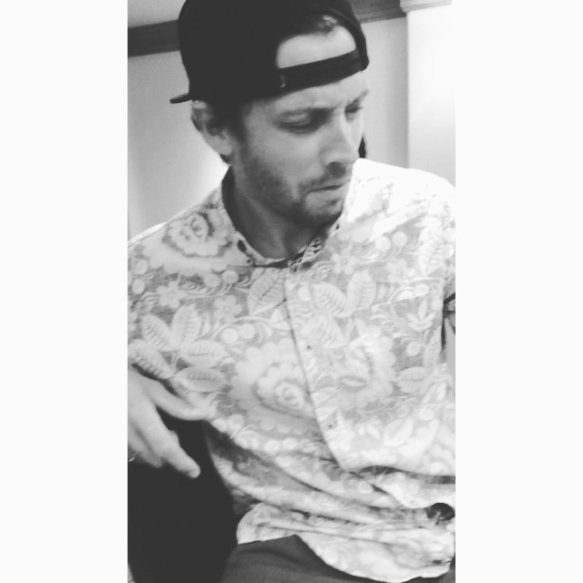 @jonescrow...