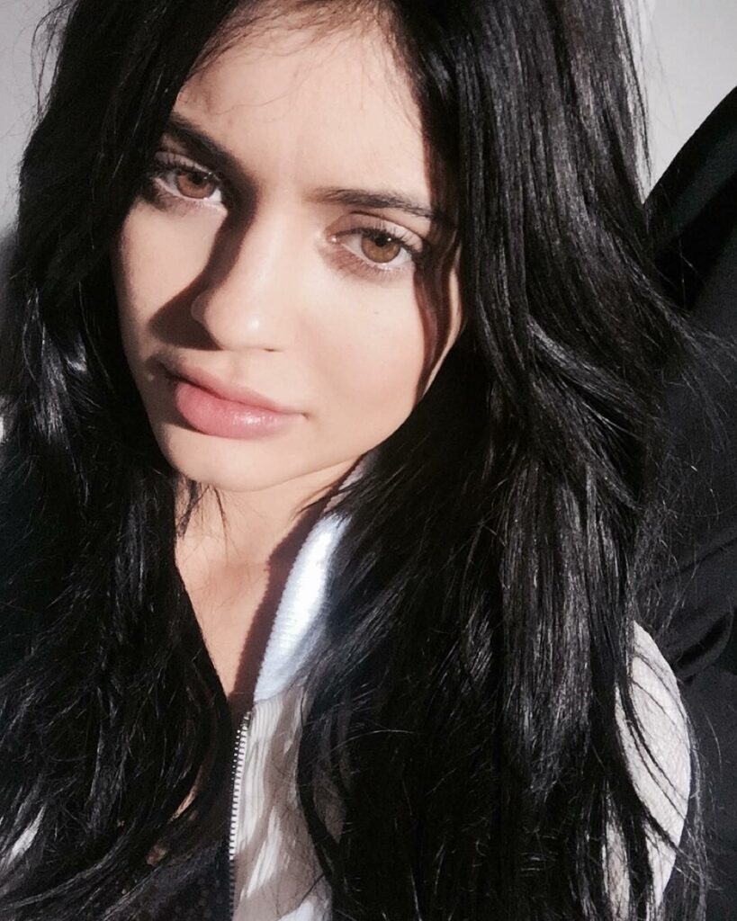 @elleuk behind the scenes...